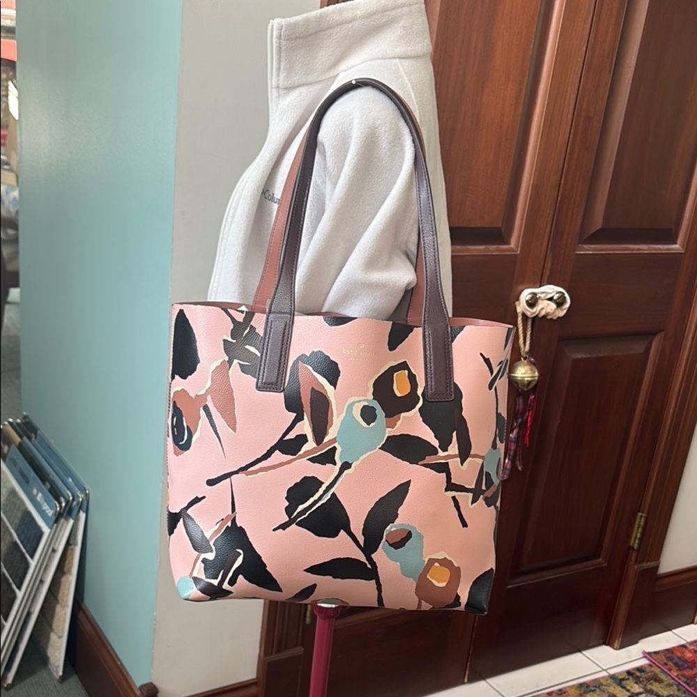 Kate Spade    Tote   Pink, multi color, leather inside and out  abstract floral - Picture 3 of 17
